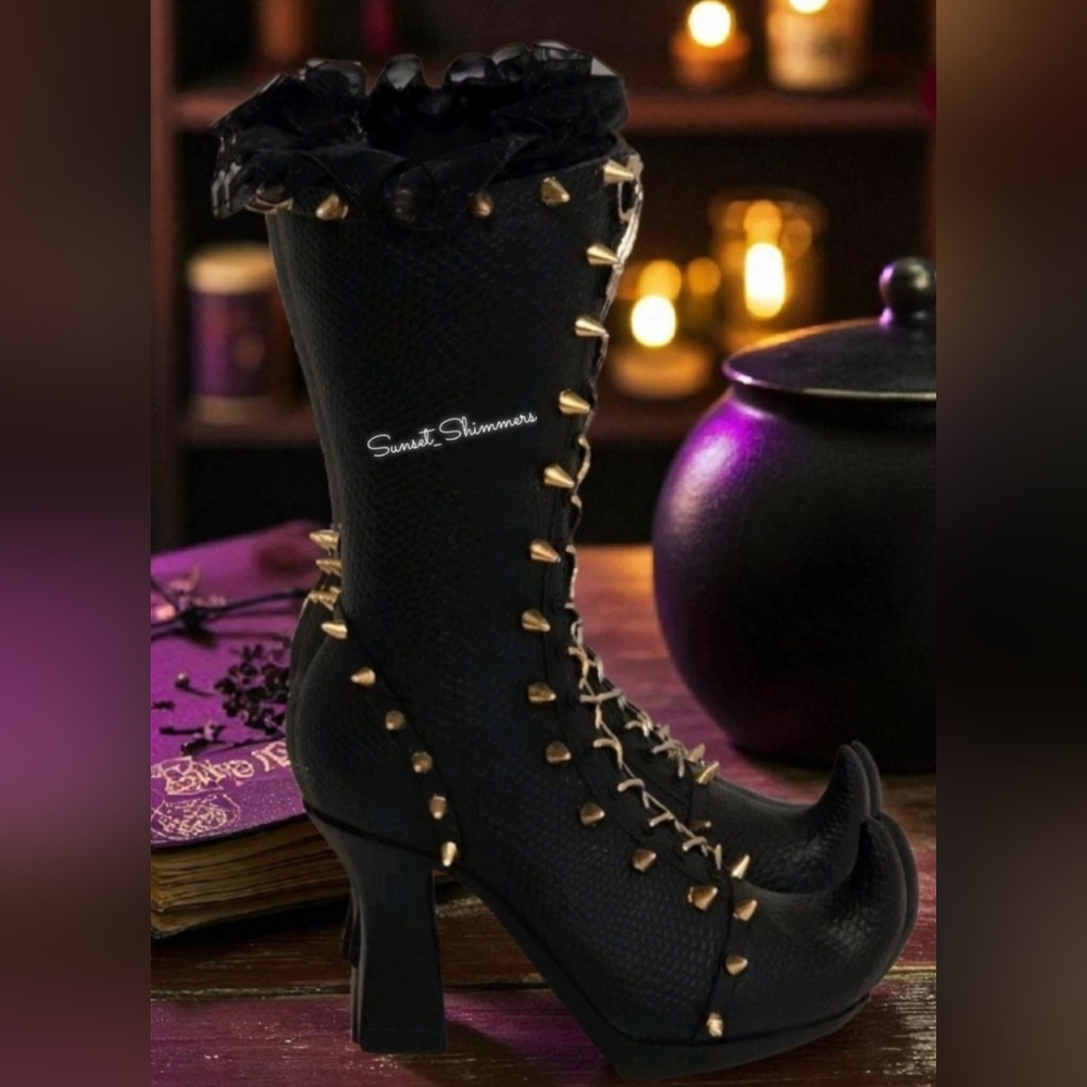 Bella Lux Halloween Witches Boots Black Gold Laces Bow Spikes Goth Witch Decor - Picture 9 of 9